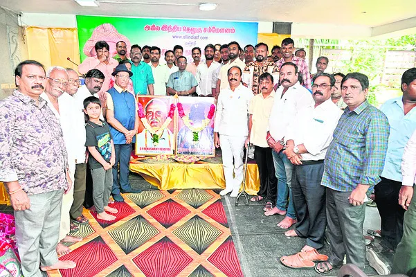 ఆ ఇద్దరి సేవలు చిరస్మరణీయం 