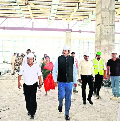 నాణ్యతా ప్రమాణాలతో నిర్మాణ పనులు చేపట్టాలి 