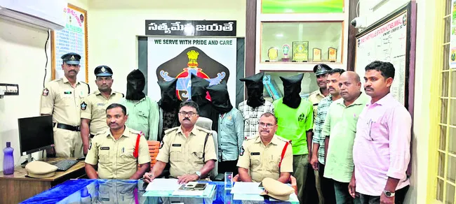 ట్రాన్స్‌ఫార్మర్ల చోరీ కేసులో ఆరుగురు అరెస్టు 