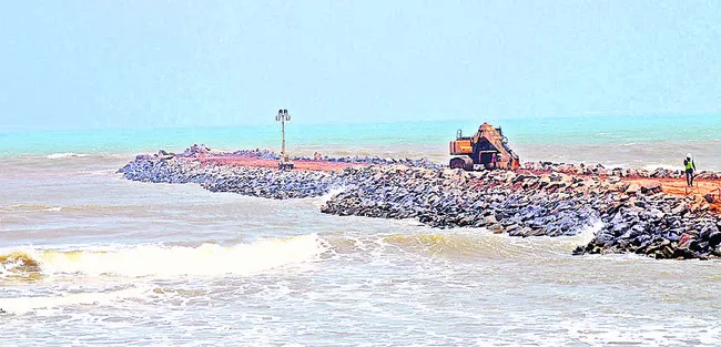 కీలక ప్రాజెక్టులకు చోటేదీ..? 