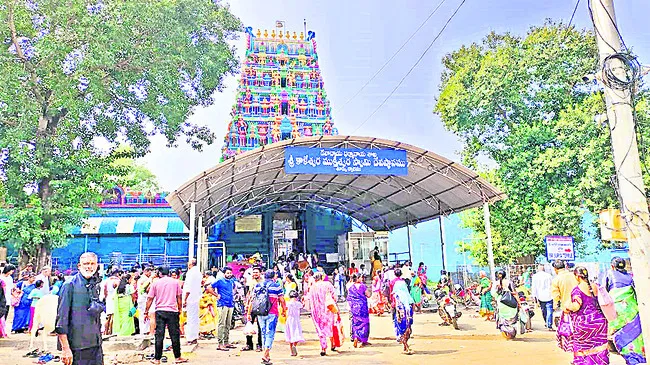 ఆశావహుల ఎదురుచూపు