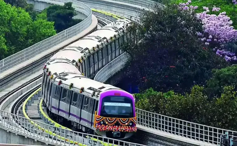 Zero Civic Sense Bengaluru Metro Records 1 Lakh Violations