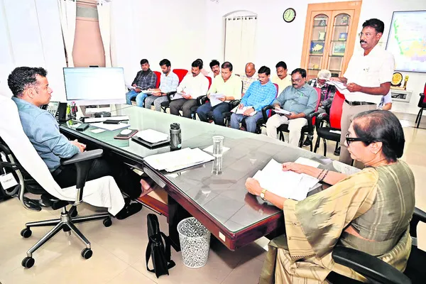 మోడల్‌ సౌర గ్రామాల అభివృద్ధికి చర్యలు 