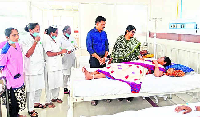 సీహెచ్‌సీని సందర్శించిన కాయకల్ప వైద్యబృందం
