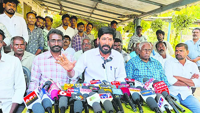 జగ్గంపేటలో రూ.200 కోట్లకు పైగా అవినీతి 