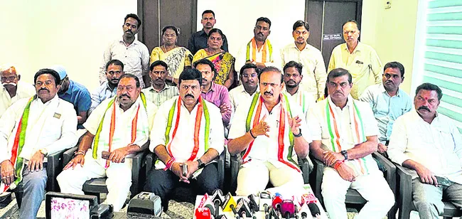 ప్రజలకు పనికిరాని పదవులెందుకు?