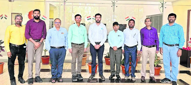 పరిశ్రమల స్థాపనలో సమస్యలు పరిష్కరిస్తాం 