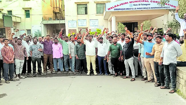 స్వచ్ఛ ఆటో కార్మికుల పొట్టకొట్టొద్దు 