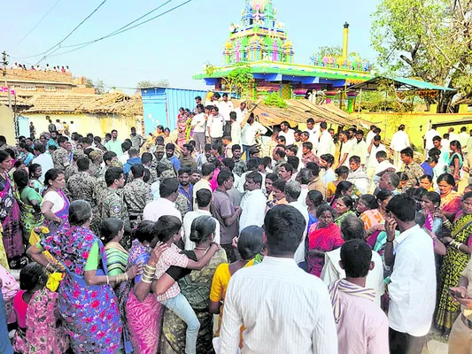 అనుమానాస్పద స్థితిలో వివాహిత మృతి 