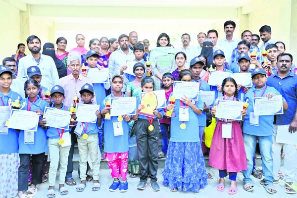 రాష్ట్రస్థాయి క్రీడల్లో జిల్లా విద్యార్థుల ప్రతిభ 