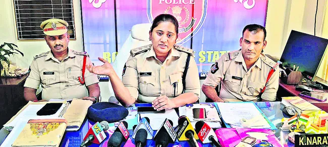 గంజాయి, డ్రగ్స్‌ వినియోగిస్తే కఠిన చర్యలు