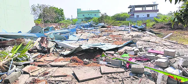 ప్రార్థన మందిరం కూల్చివేత