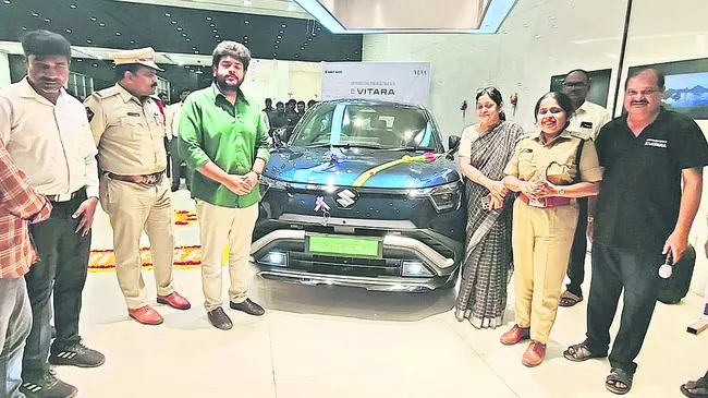 మార్కెట్లోకి మారుతి ఎస్‌యూవీ ఈ–విటారా 