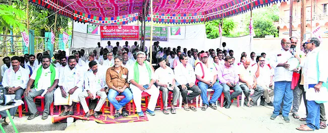 కౌలు రైతులకు అన్యాయం 