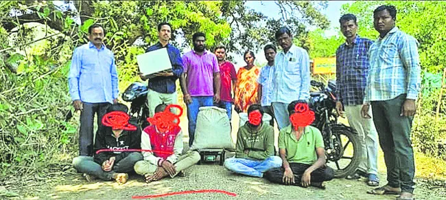 గంజాయి రవాణాలో నలుగురి అరెస్ట్‌ 