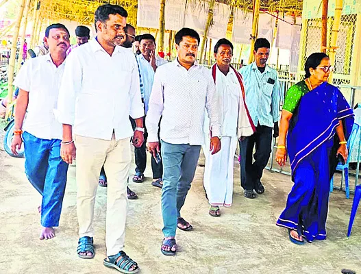 ఆలయాల్లో మౌలిక సదుపాయాలు కల్పిస్తాం 