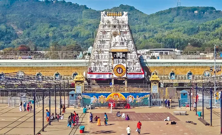 Crowd Of Devotees Increased In Tirumala