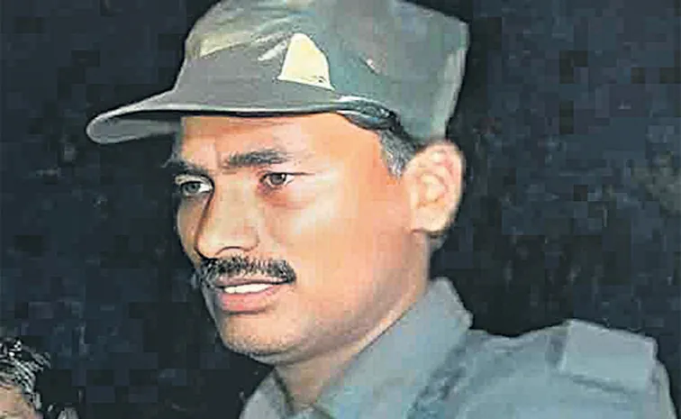  Maoist leader to surrender: Telangana