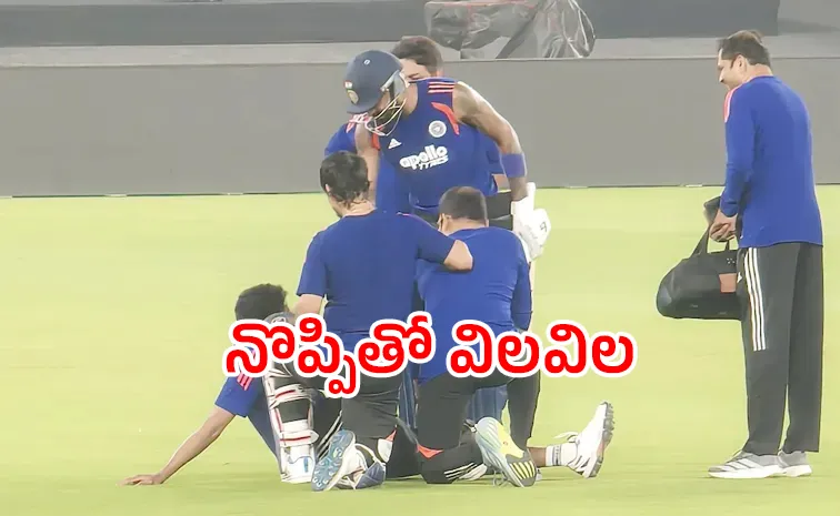 IND vs SA: Hardik Shot Hits Teammate Knee Leaves Field IND Big Injury Scare2