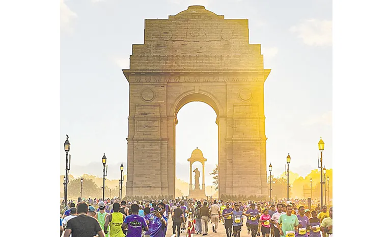 The stage is set for the prestigious Delhi Marathon 1