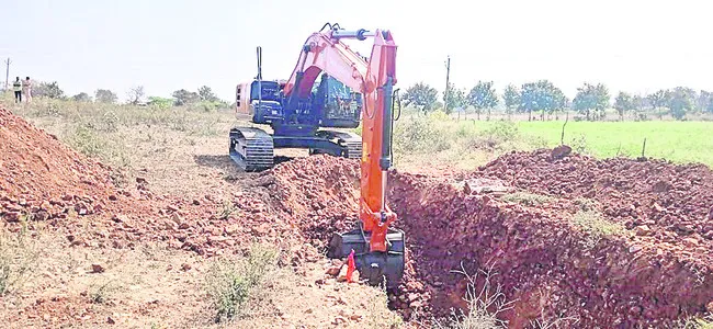 ముందుకు సాగునీరా 