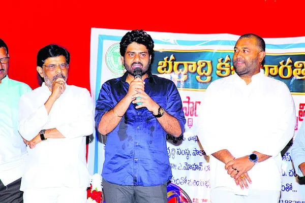 నాటకమే జీవితానికి దిక్సూచి 