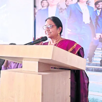 సవాళ్లను సాంకేతికతతో అధిగమించాలి