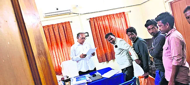 జెడ్‌ జోగుంపేటలో పోలింగ్‌ కేంద్రం ఏర్పాటుకు వినతి 