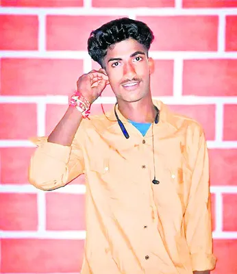 కారు, బైక్‌ ఢీ: ఒకరు మృతి 
