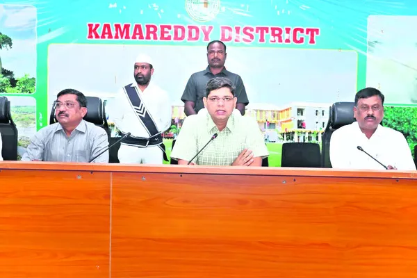 పదిలో మాల్‌ ప్రాక్టీస్‌కు తావివ్వొద్దు