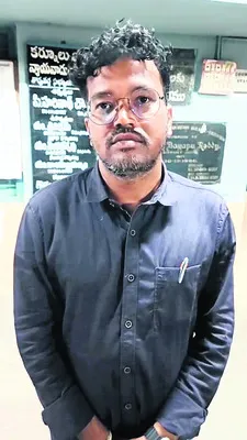 న్యాయవాదిపై సీఐ దాడి