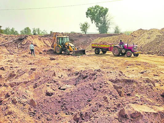 ఇసుకాసురులు!