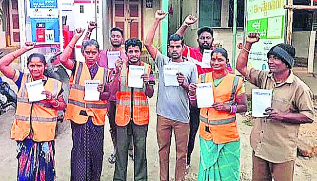 మున్సిపల్‌ కార్మికుల సమస్యలపై అసెంబ్లీలో చర్చించాలి 