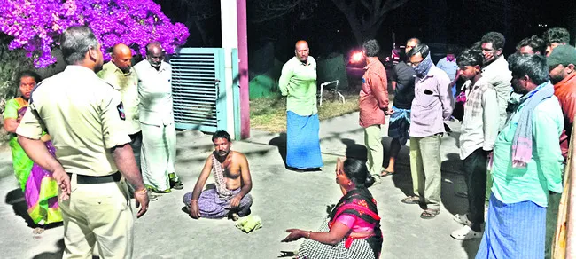 భార్య కోసం భర్త ఆత్మహత్యాయత్నం 