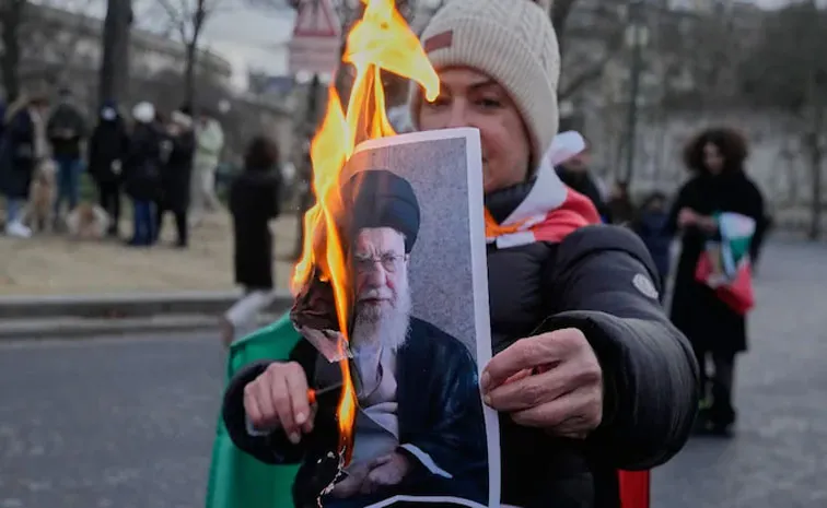 Renewed student protests sweep Iranian universities as semester opens