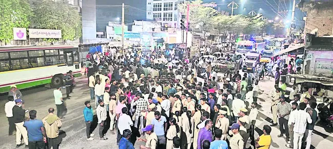 చిన్నారి మృతి కారకులను శిక్షించాలి 