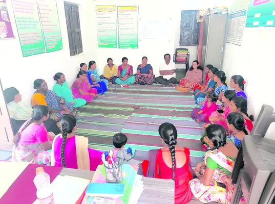 ‘మన సీ్త్రనిధి’తో సులభంగా రుణాలు