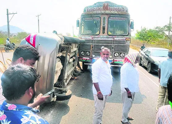 బైక్‌ను తగులబెట్టిన  గుర్తుతెలియని వ్యక్తులు