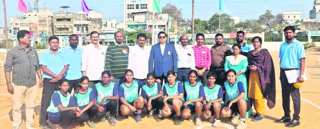 సీఎం కప్‌ పోటీల్లో సత్తా చాటిన జిల్లా జట్లు