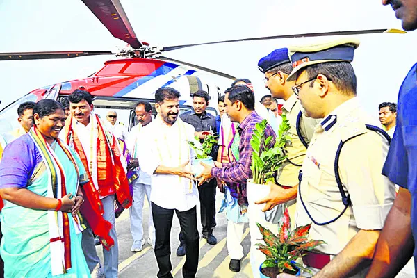 పోలీస్‌ వలయంలో సీఎం పర్యటన