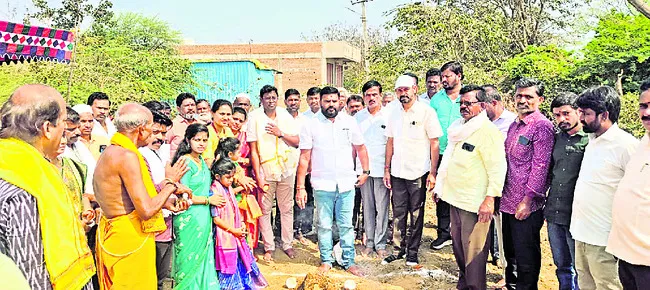 ఆలయ అభివృద్ధికి కృషి చేయడం అభినందనీయం