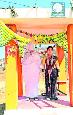 ప్రేమకు నిలువెత్తు రూపమై..