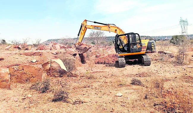 బందాని గుట్ట కబ్జా! 