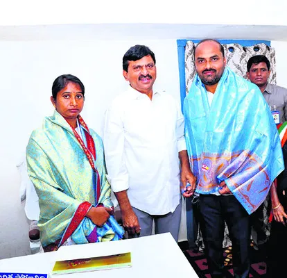 మున్సిపాలిటీలో మౌలిక వసతులు కల్పిస్తాం