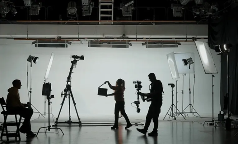 ‘హీరో’ను చేస్తానని నమ్మించి మోసం