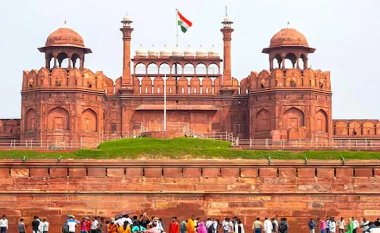 ఎర్రకోటకు ఖలిస్థానీ ఉగ్రవాదుల బెదిరింపులు