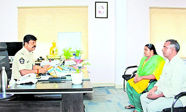 అర్జీలు పునరావృతమైతే చర్యలు తప్పవు 