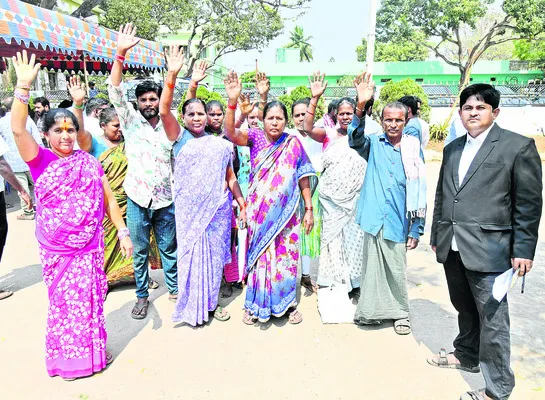 భూ సమస్యల పరిష్కారానికే ‘రెవెన్యూ క్లినిక్‌’ 