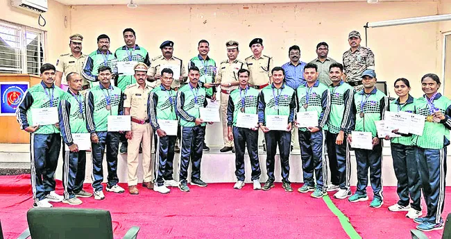 ప్రతిభగల పోలీసు క్రీడాకారులకు ప్రోత్సాహం 