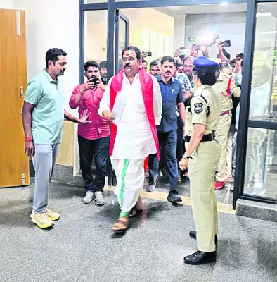 నిజాలు నిగ్గుతేలాల్సిందే..